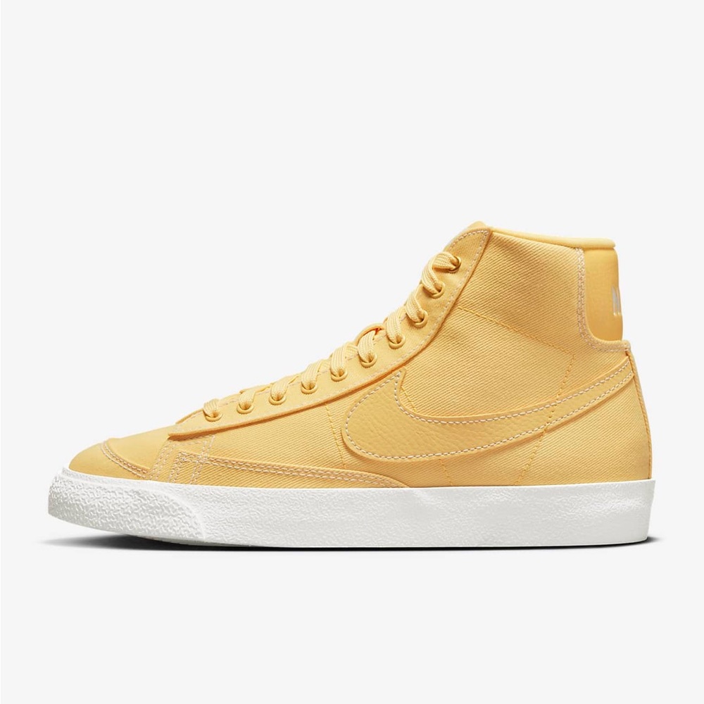 Brand new never worn Nike Blazer Mid '77 Canvas
